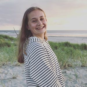 Meet your Posher, Abby